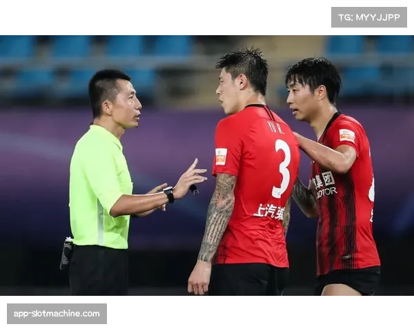 尼斯门将布乌卡尔扑救榜第三 成抵御巴黎火力最后屏障